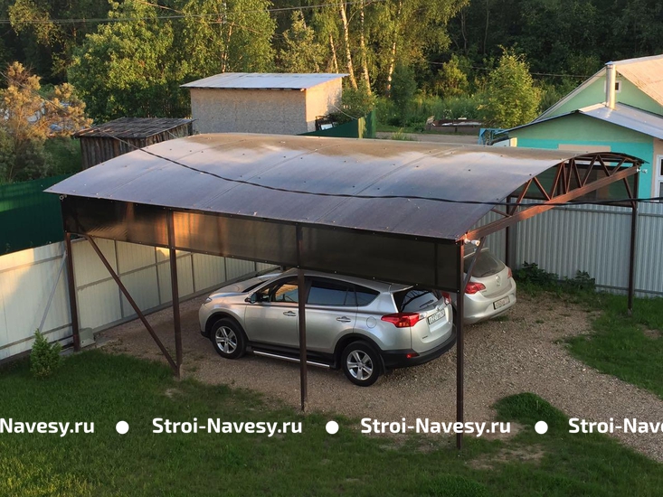 Арочный стальной навес для размещения двух авто (кровля из поликарбоната)